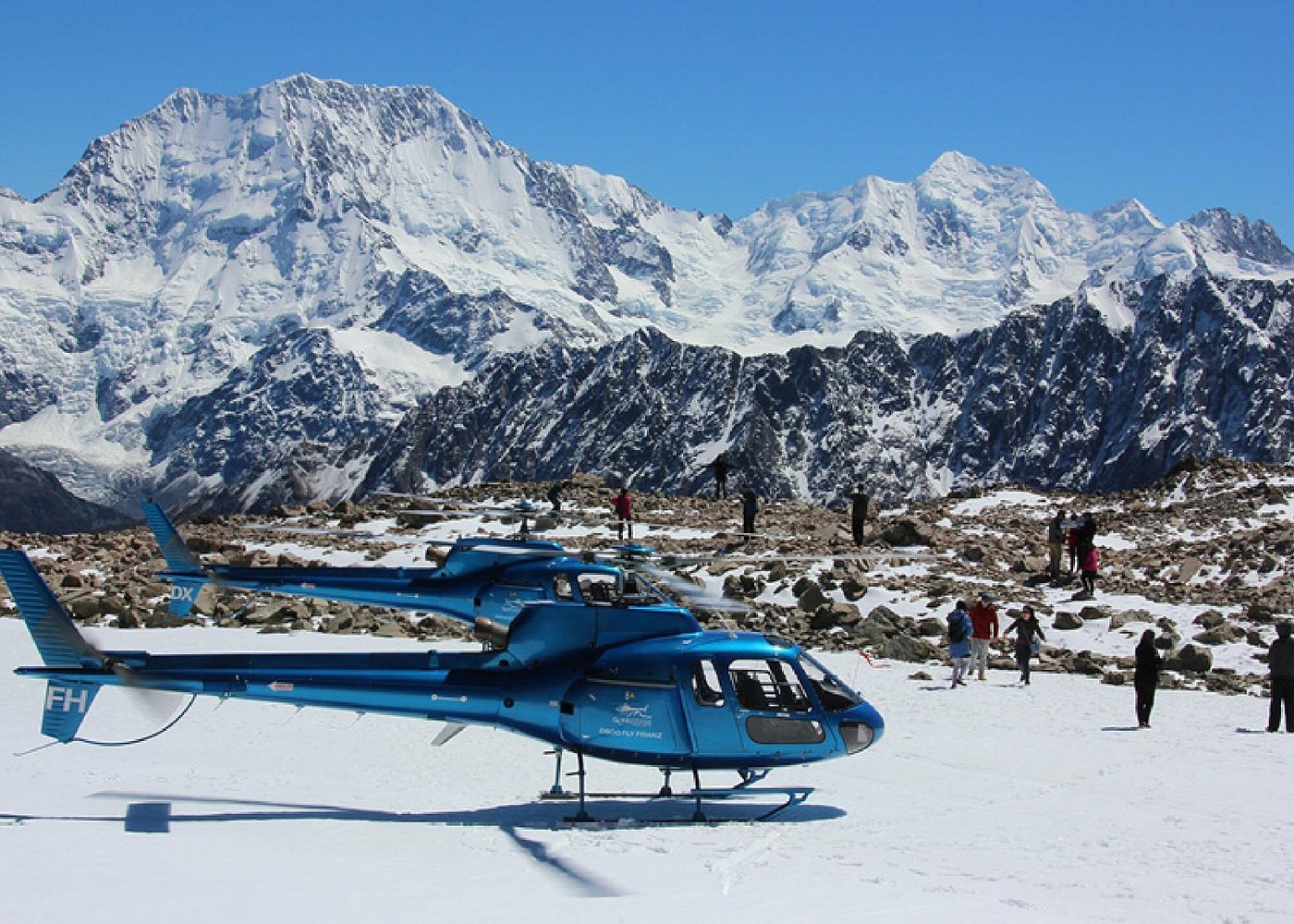 Ultimate Discovery: 3 Glaciers & Snow Landing – 45min